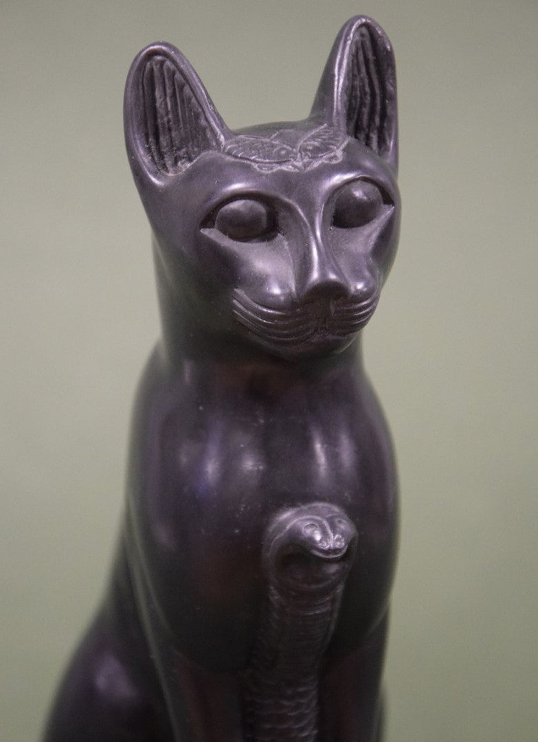 Bastet Grande