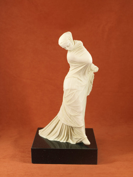 Bailarina Velada – Escultura Helenística de la Danza con Velo