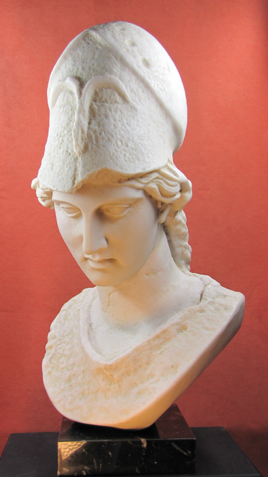 Escultura de Atenea sobre peana de mármol negro, 43 cm de alto