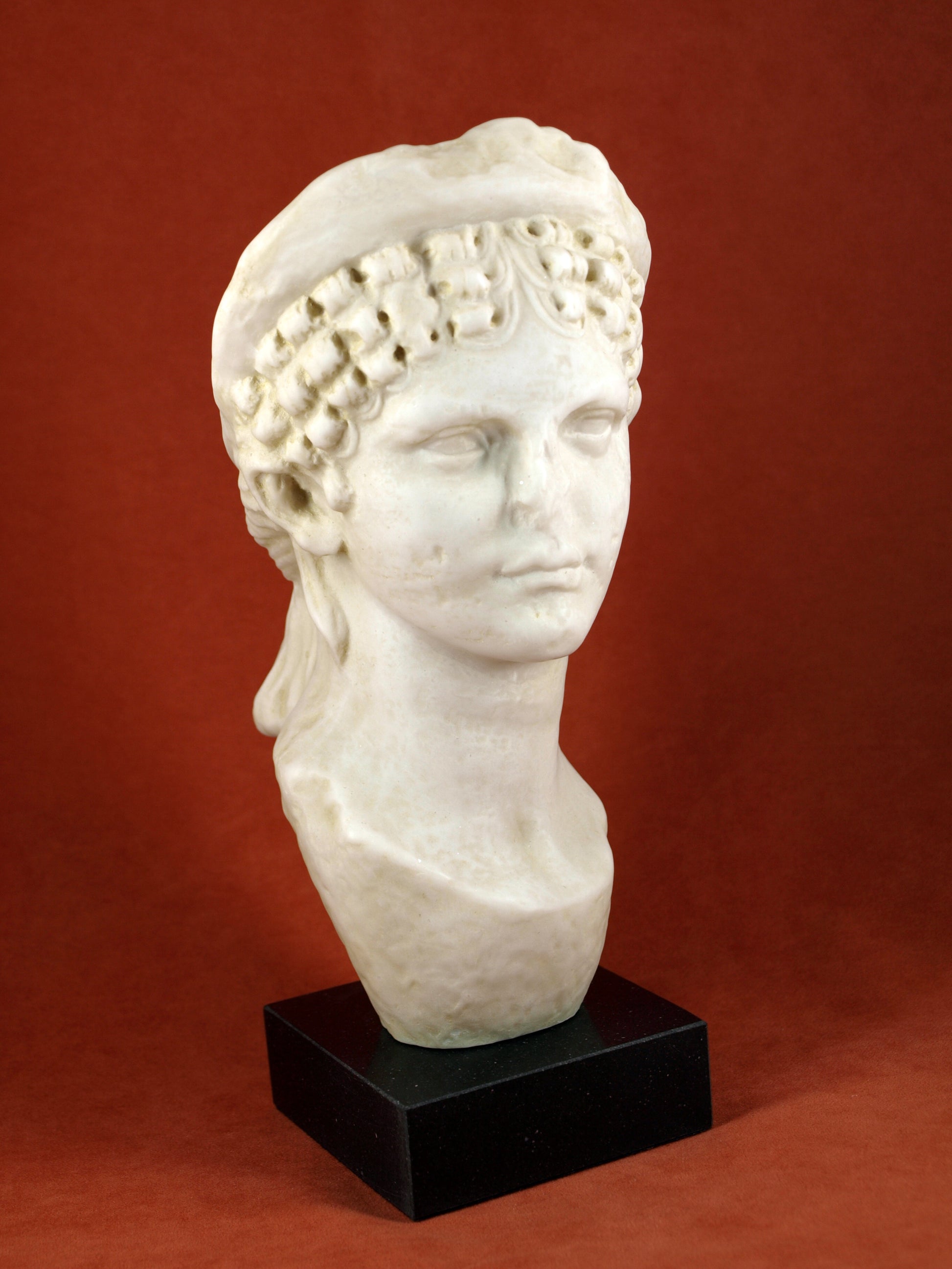busto clasico de agripina la menor