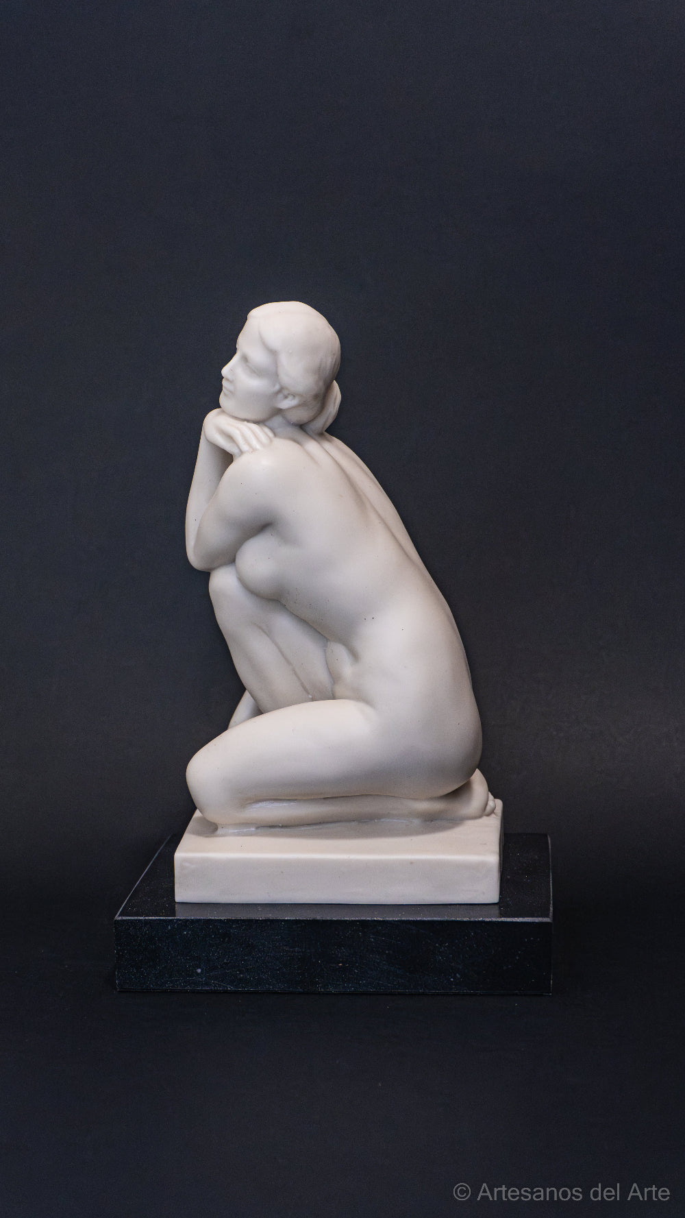 escultura La Deessa de Josep Clarà réplica en mármol · comprar figura